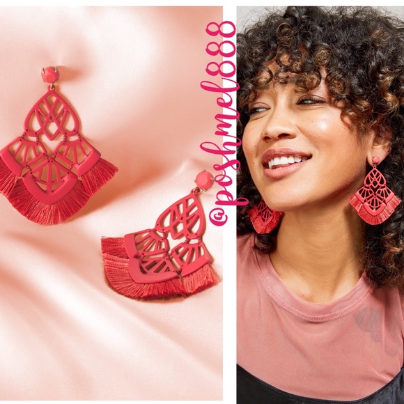 :: Stella & Dot Alexandria Statement Earrings - Picture 2 of 14